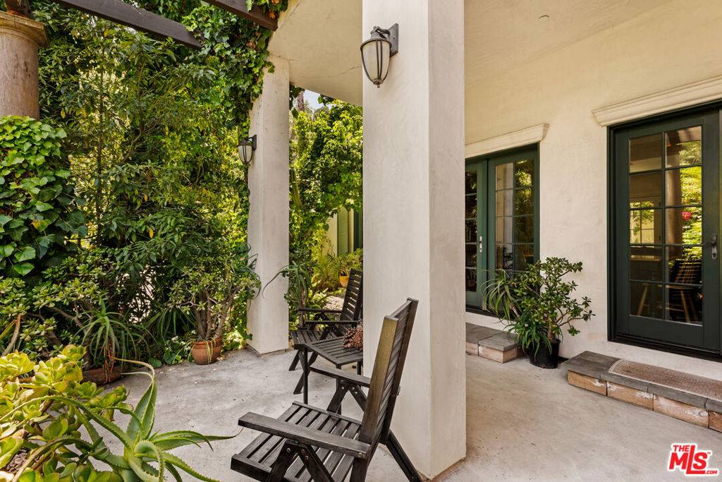 Los Angeles, CA 90077,10685 Somma WAY