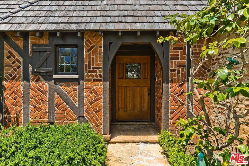 Pacific Palisades, CA 90272,13535 Lucca DR