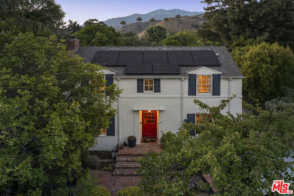 Glendale, CA 91202,881 Cumberland RD