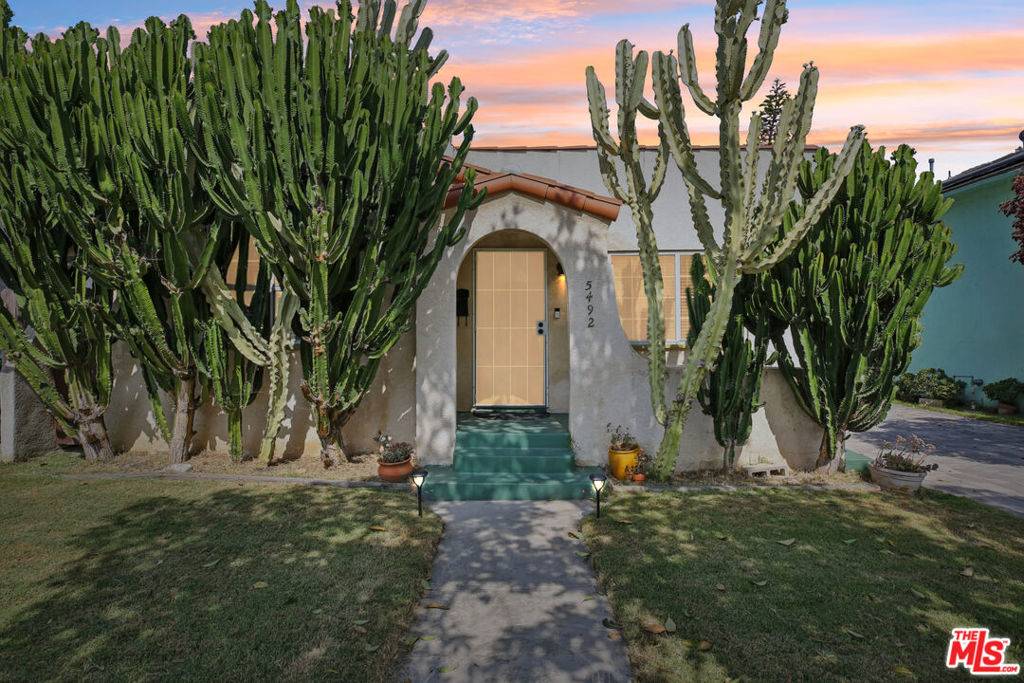 Long Beach, CA 90805,5492 Lewis AVE