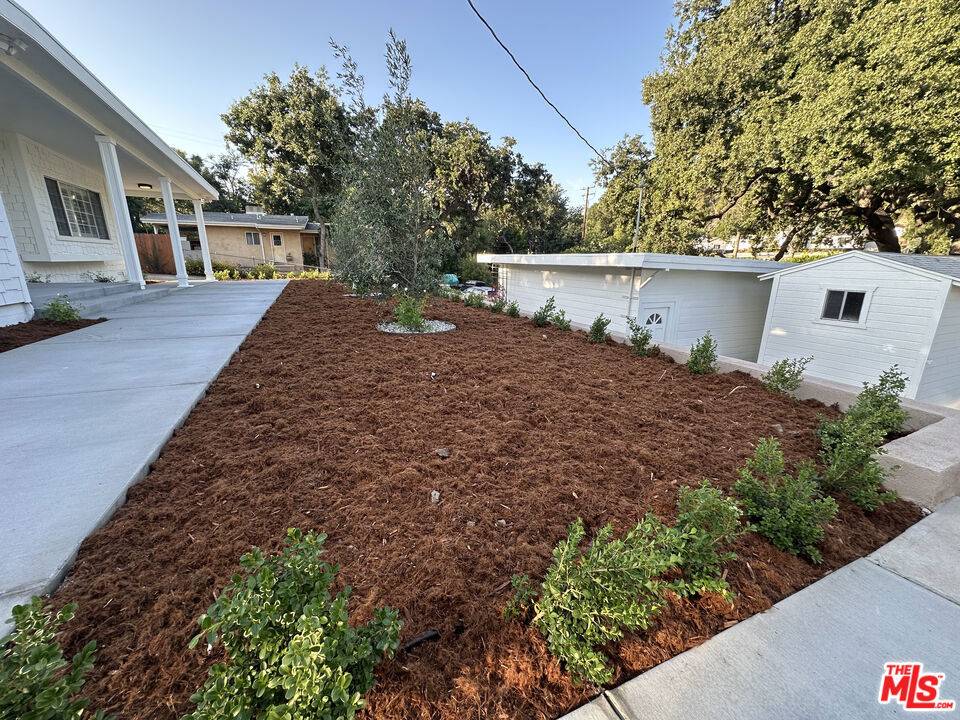 Thousand Oaks, CA 91362,495 Erbes RD