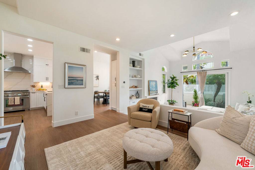 Malibu, CA 90265,6453 Zuma View PL #123