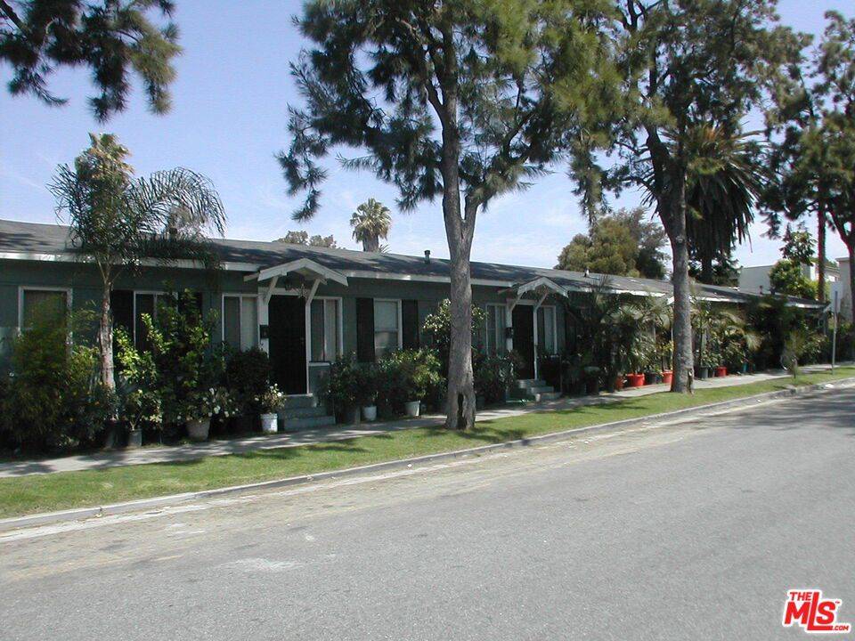 Santa Monica, CA 90404,1848 17TH ST #5