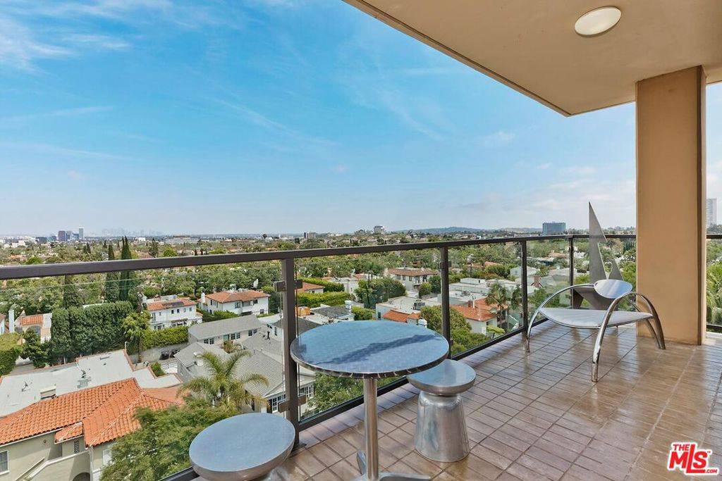 Beverly Hills, CA 90212,211 S Spalding DR #603S