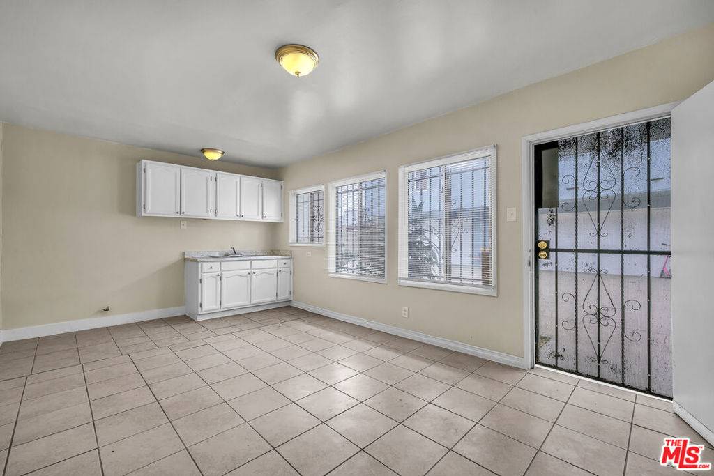 Inglewood, CA 90301,522 E Kelso ST ##5