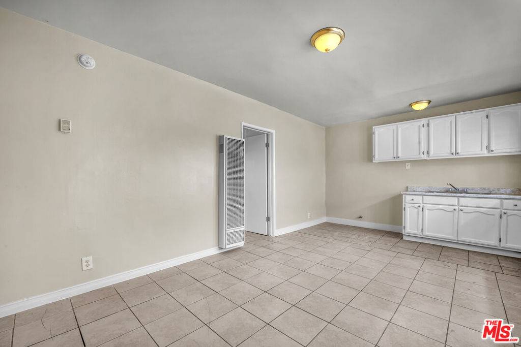 Inglewood, CA 90301,522 E Kelso ST ##5