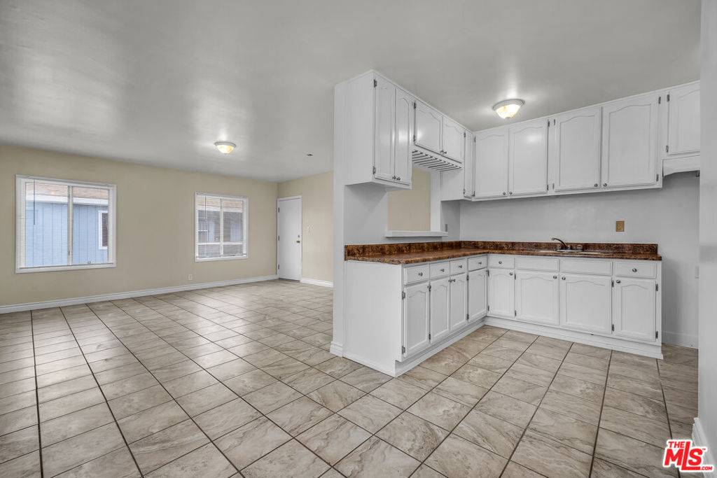 Inglewood, CA 90301,522 E Kelso ST #13
