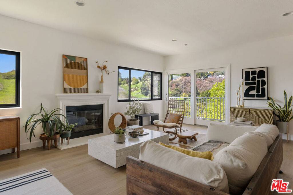 Los Angeles, CA 90031,3750 Roberta ST