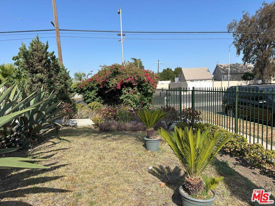Los Angeles, CA 90044,701 W 112th ST