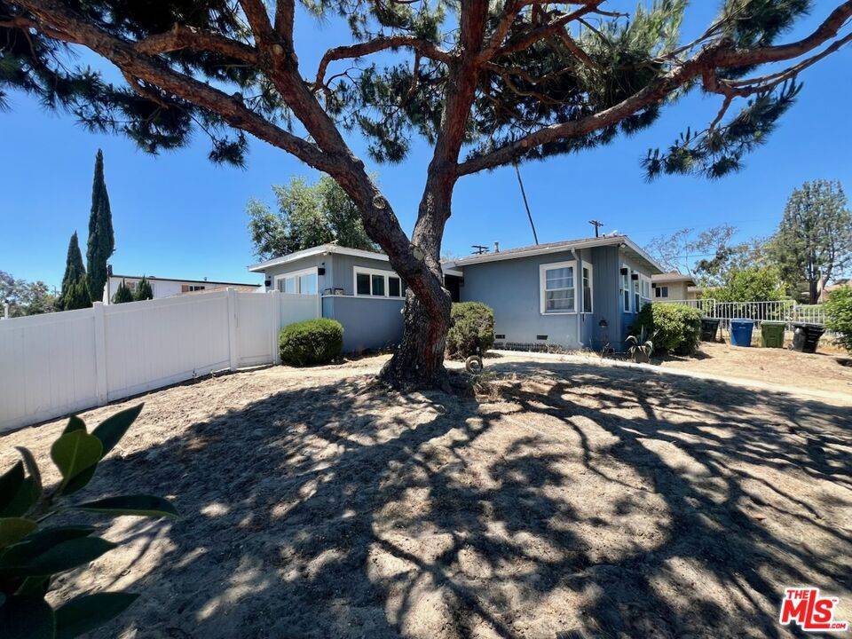 North Hollywood, CA 91605,12500 Lull ST