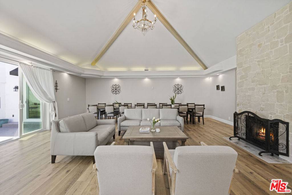 Sherwood Forest, CA 91325,8944 Enfield AVE