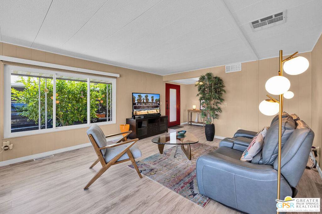 Palm Springs, CA 92264,252 Suez ST