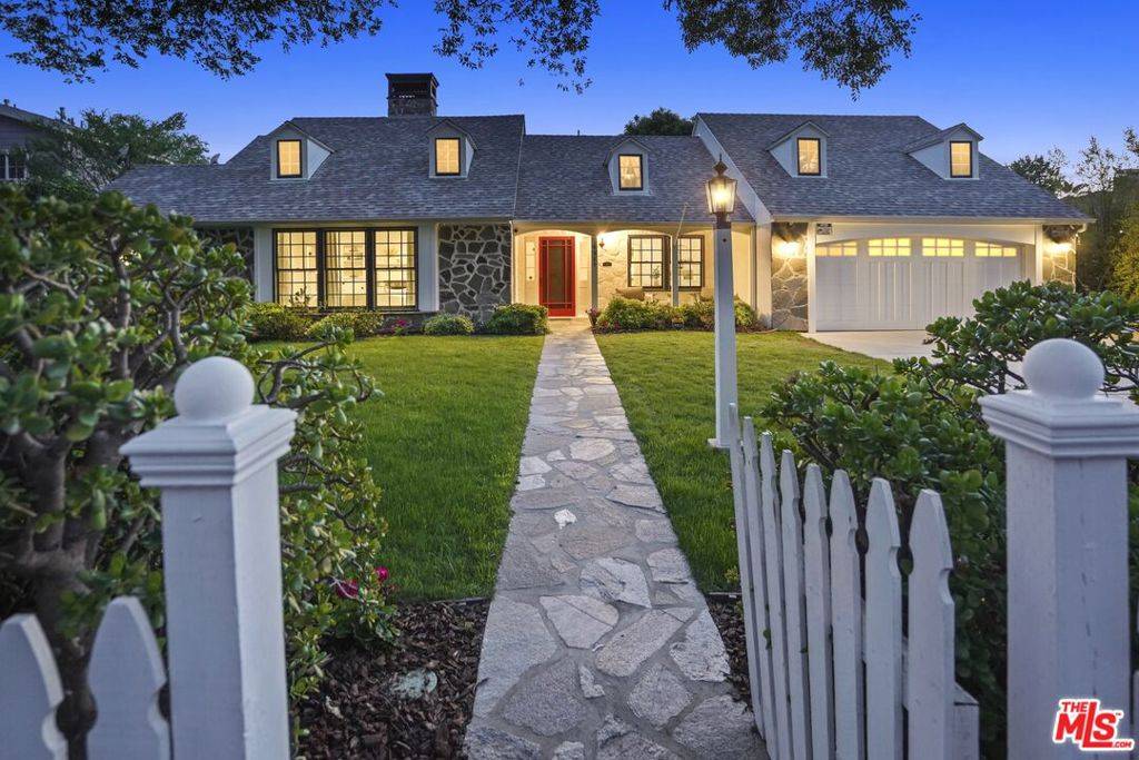 Valley Village, CA 91607,4911 Morella AVE