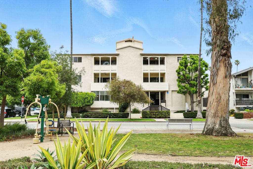 Santa Monica, CA 90403,1101 Lincoln BLVD #1
