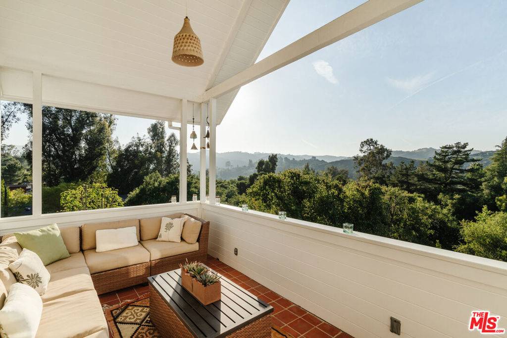 Topanga, CA 90290,20465 Callon Dr