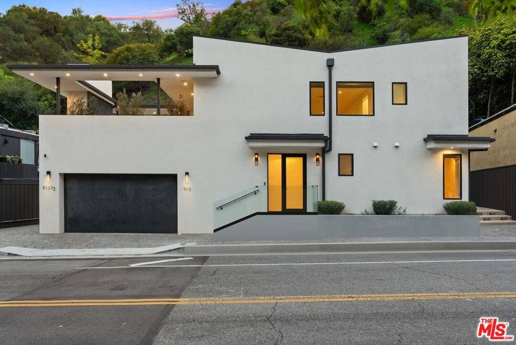 Bel Air, CA 90077,913 913 1/2 N Beverly Glen BLVD