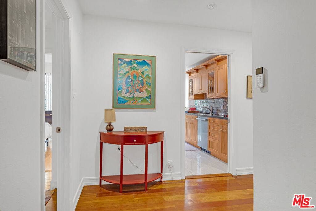 Santa Monica, CA 90402,502 San Vicente BLVD #205