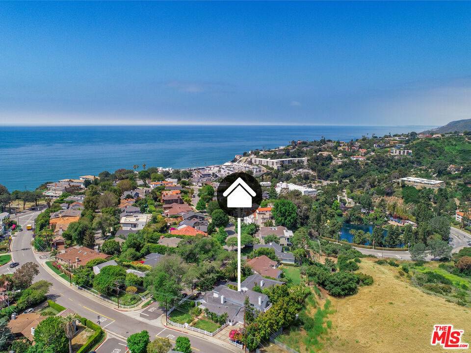 Pacific Palisades, CA 90272,17001 Bollinger DR