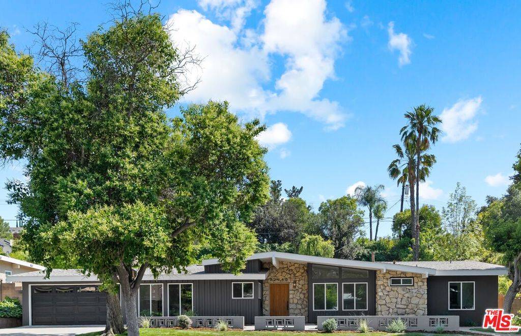 Woodland Hills, CA 91364,22946 Brenford ST