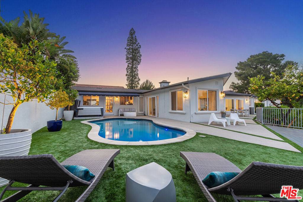 Sherman Oaks, CA 91403,14652 Deervale PL