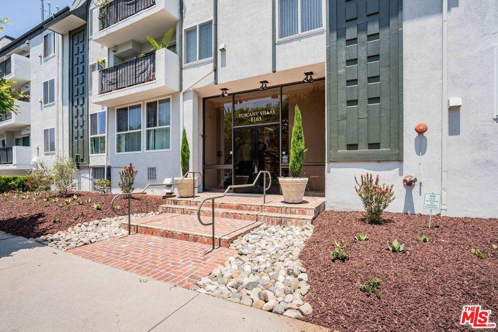 Playa Del Rey, CA 90293,8163 Redlands ST #19