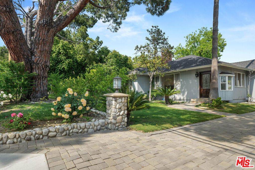 La Canada Flintridge, CA 91011,4818 La Canada BLVD