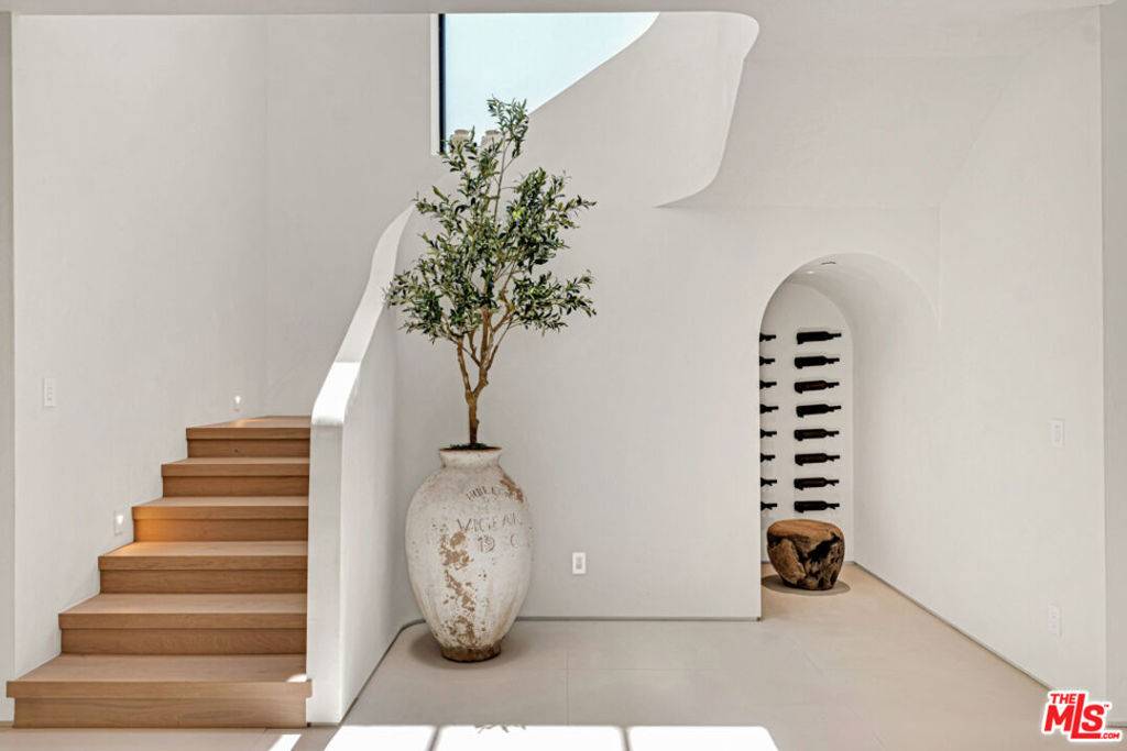 Studio City, CA 91604,4046 Shadyglade AVE