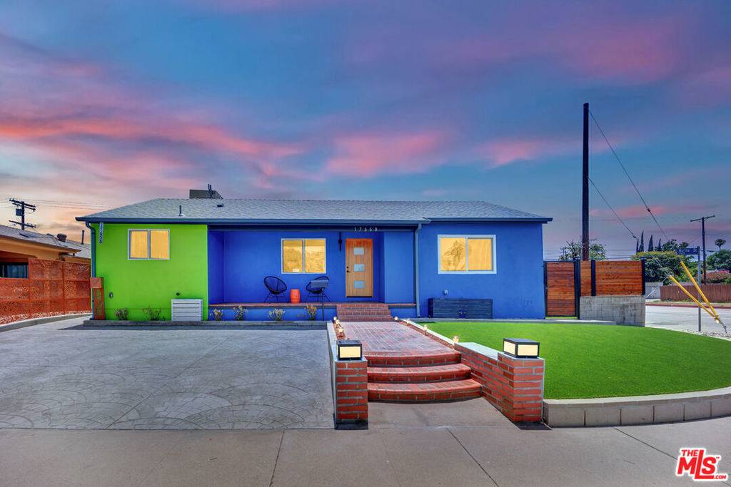 Encino, CA 91316,17660 Martha ST