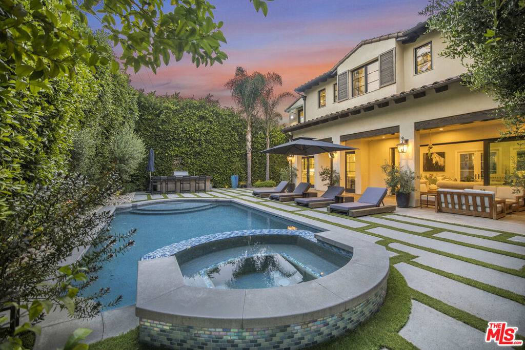 Beverly Hills, CA 90212,439 S Spalding Dr