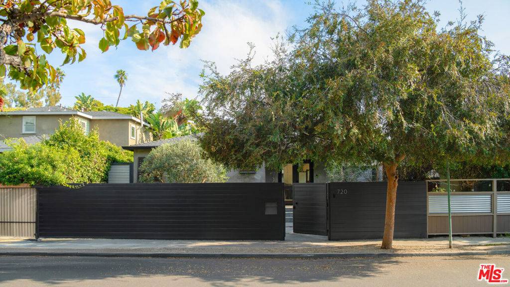 Venice, CA 90291,720 Angelus PL