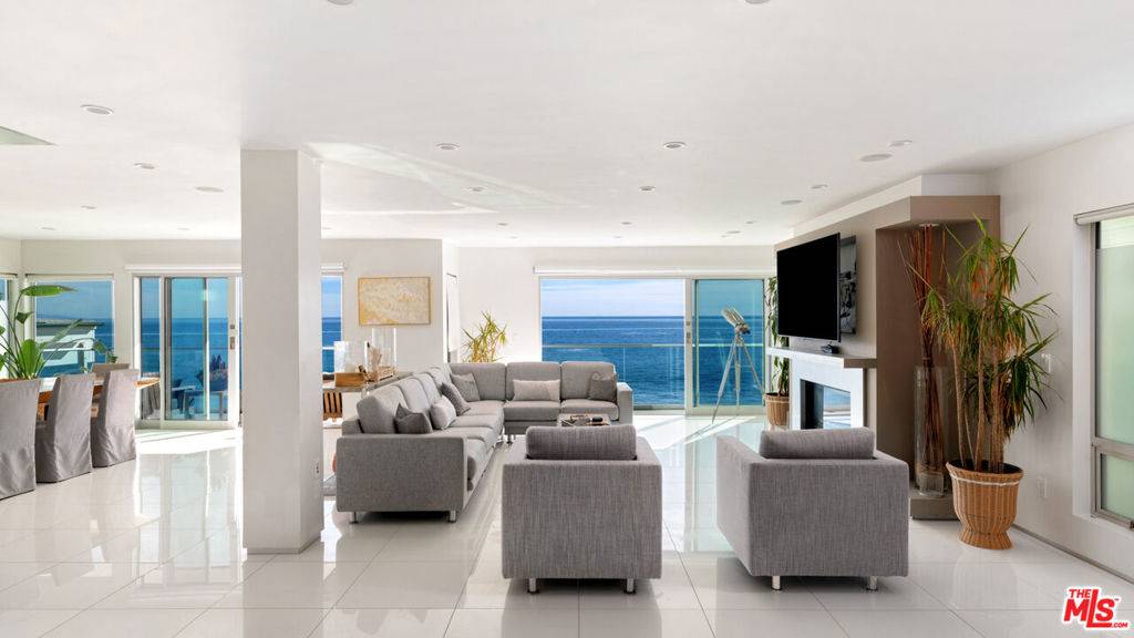 Malibu, CA 90265,26050 Pacific Coast HWY