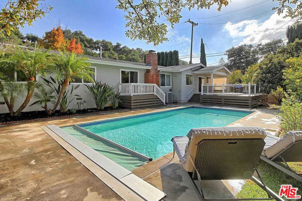 Ojai, CA 93023,1931 Country PL