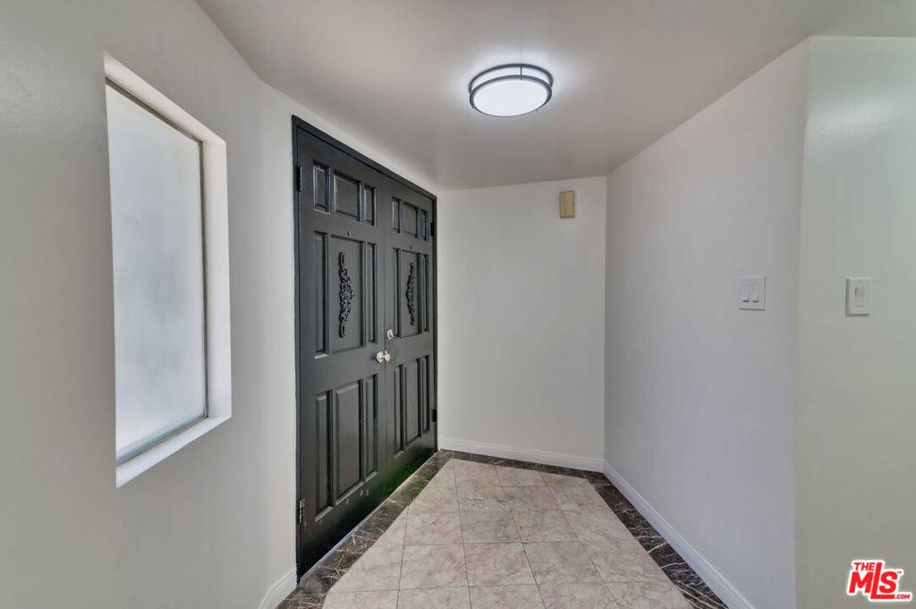Sherman Oaks, CA 91403,15013 Hartsook ST