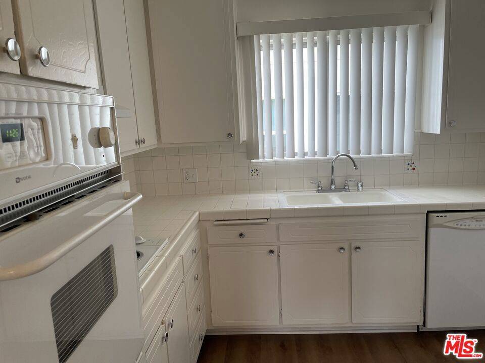 Los Angeles, CA 90035,9204 Whitworth DR #5