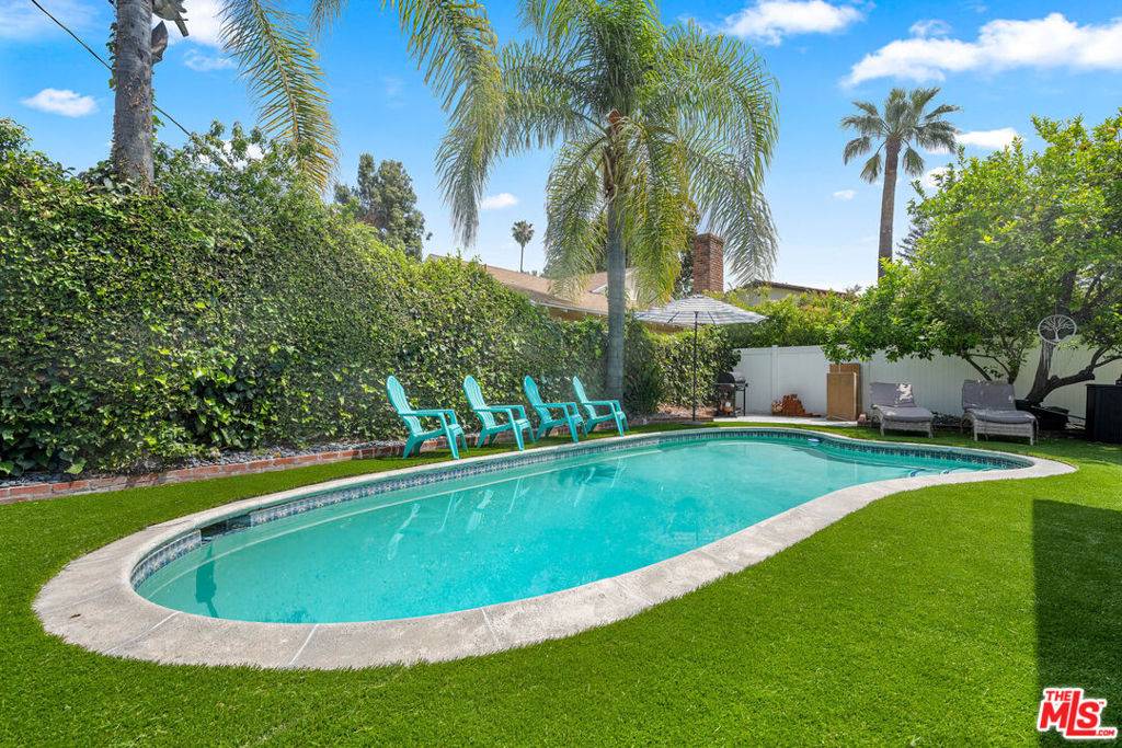 Valley Village, CA 91607,12423 Martha ST