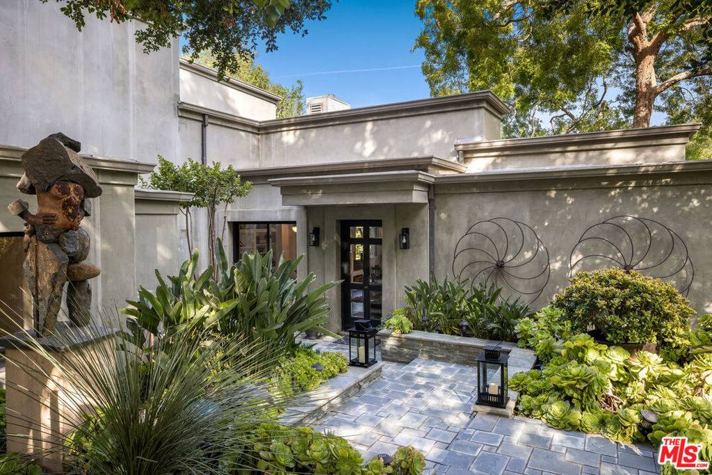 Los Angeles, CA 90046,7770 Firenze AVE
