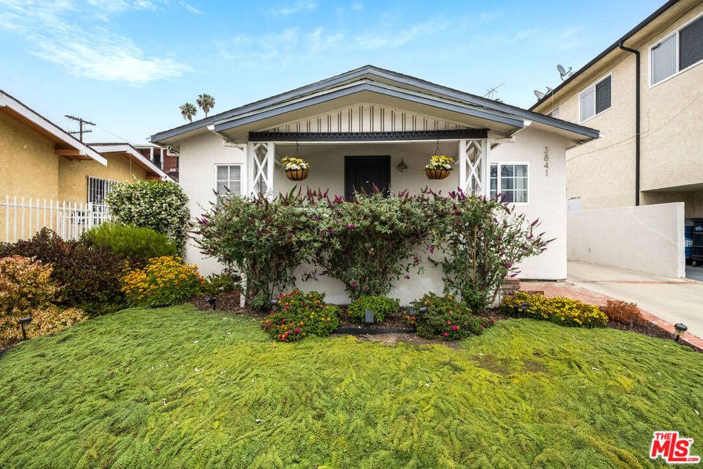 Los Angeles, CA 90018,3841 Montclair ST