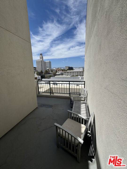 Santa Monica, CA 90401,1453 3rd Street Promenade #503