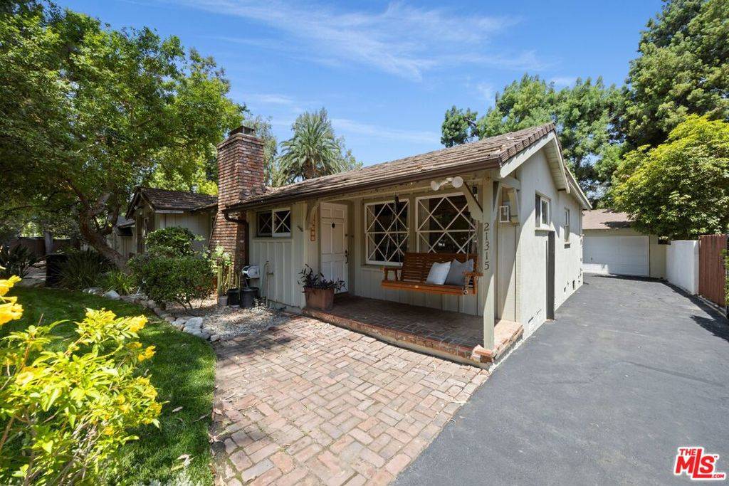 Woodland Hills, CA 91364,21315 Ibanez AVE