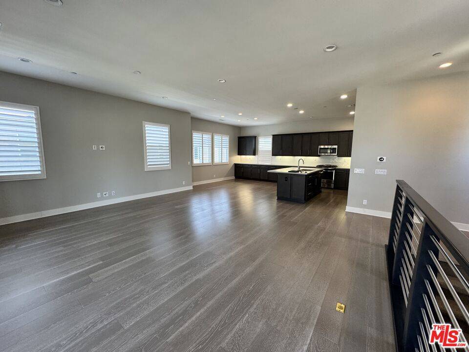 Irvine, CA 92618,224 Follyhatch