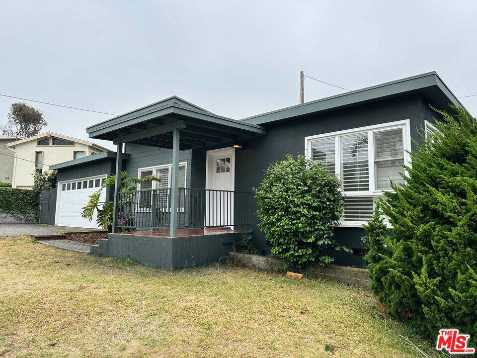 Manhattan Beach, CA 90266,620 25th ST