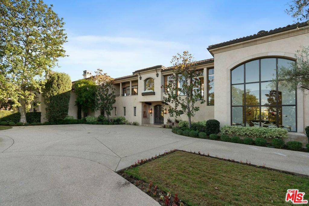 Beverly Hills, CA 90210,8 Beverly Ridge TER