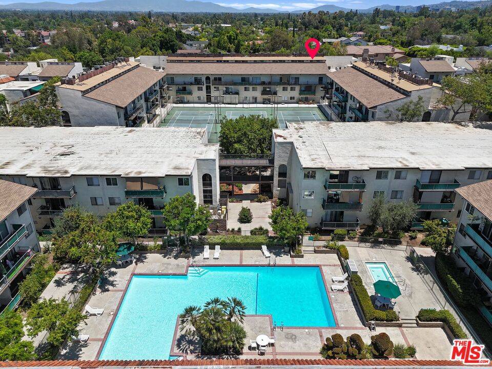 Encino, CA 91316,5460 White Oak AVE #E212