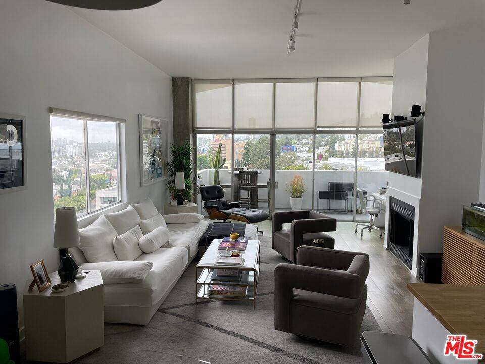 West Hollywood, CA 90069,1155 N La Cienega BLVD #PH5