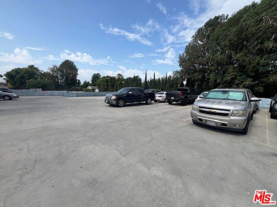 Northridge, CA 91325,8567 Balboa BLVD
