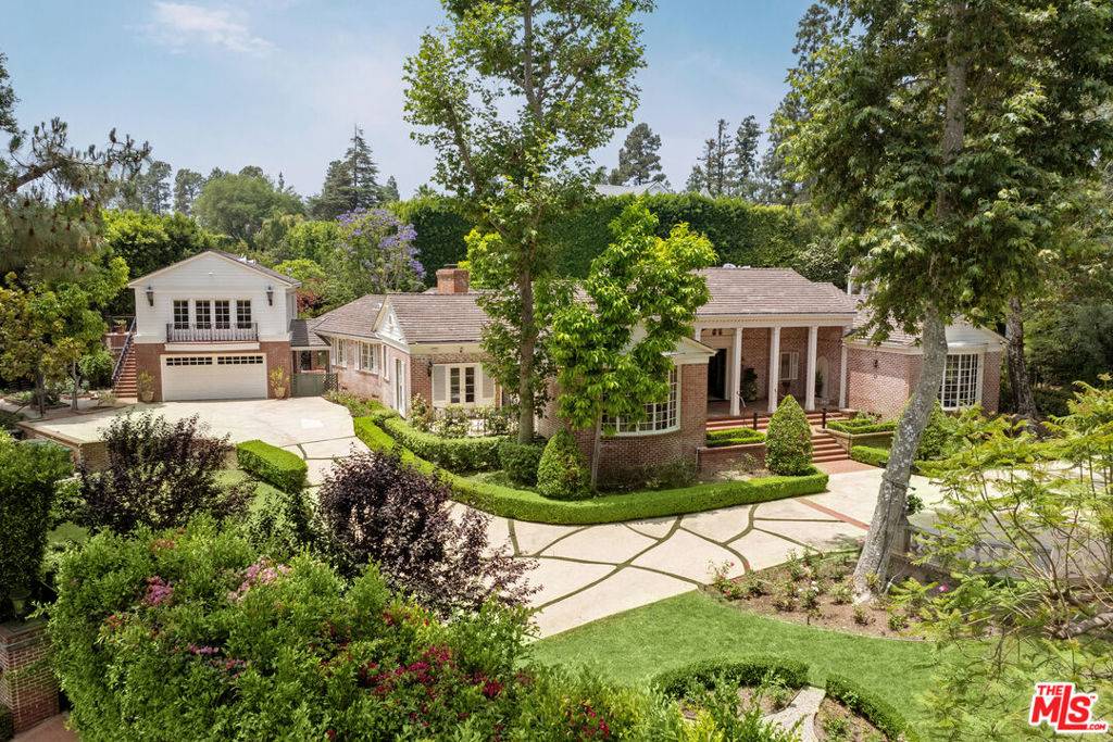 Beverly Hills, CA 90210,1001 N Crescent DR