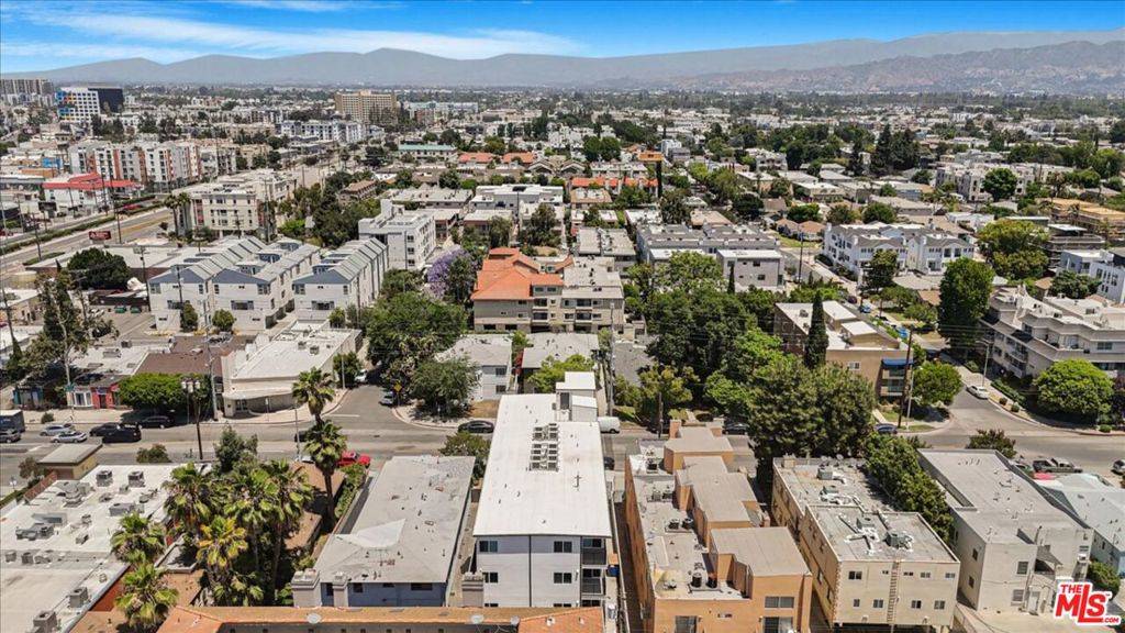 North Hollywood, CA 91602,10918 Camarillo ST #403