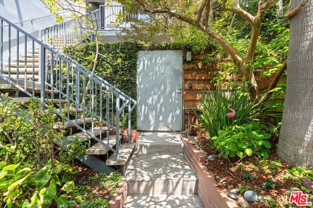 Santa Monica, CA 90405,631 Pier AVE #4