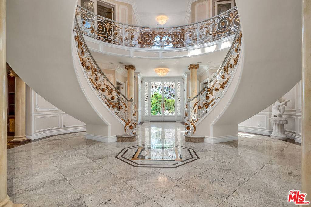Studio City, CA 91604,11244 Briarcliff LN