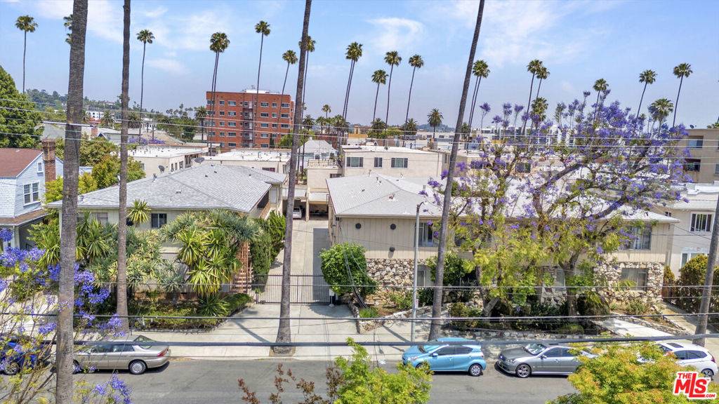 Los Angeles, CA 90028,1734 Taft AVE